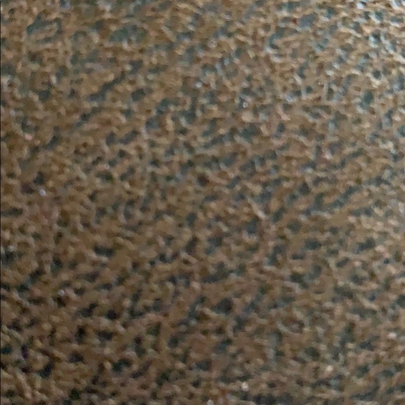 Meet your Posher, Julie - Picture 1 of 1